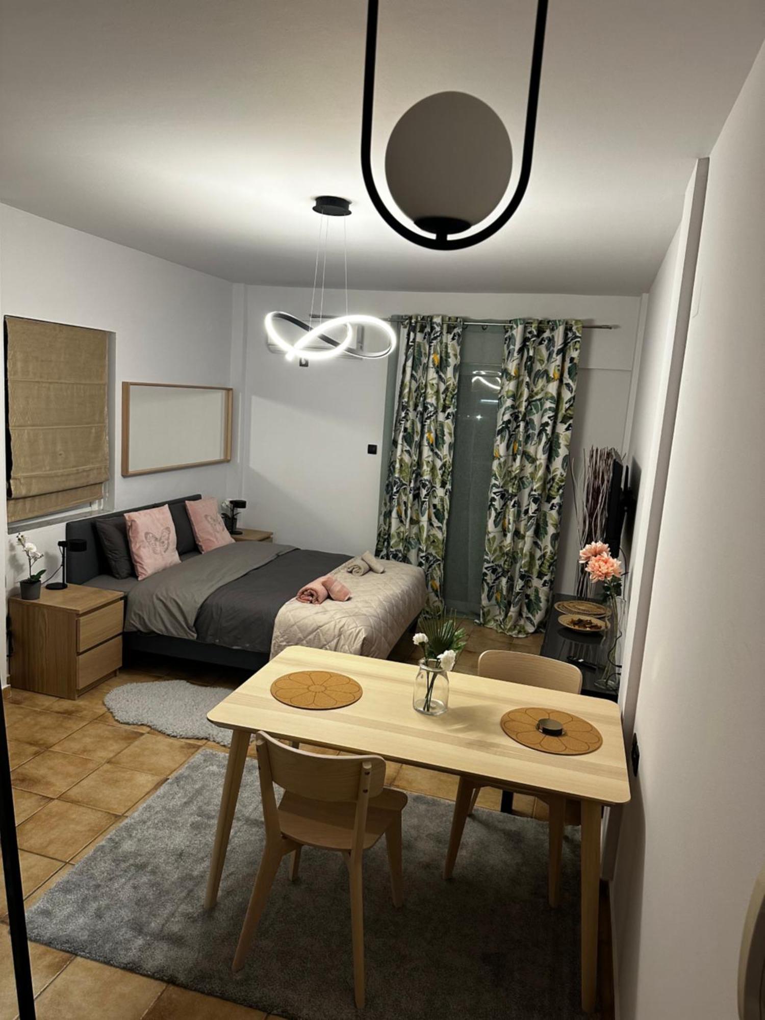 Νεάπολη Apartamento Larissa Exterior foto